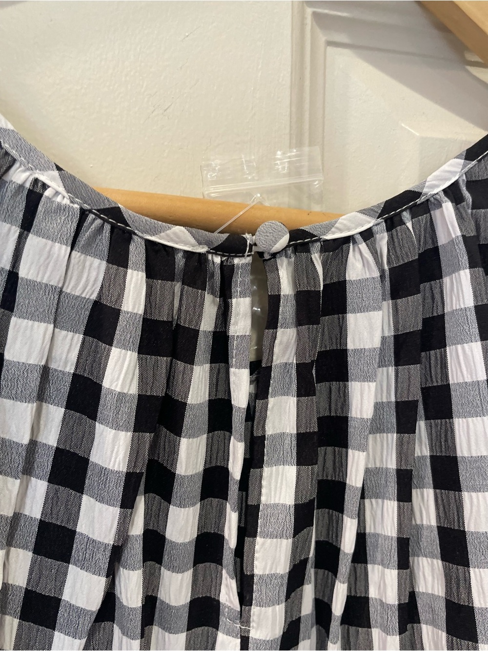 NWT Laura Ashley Black and White Gingham Sleeveless Top - Picture 5 of 6